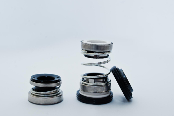 Rubber washers reduce leakge